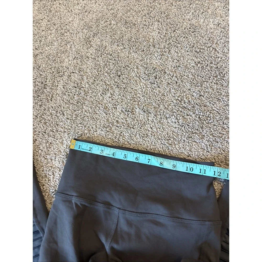 Alo Yoga Moto Leggings Womens Size Small High-Waist High Waisted Stretch Gray